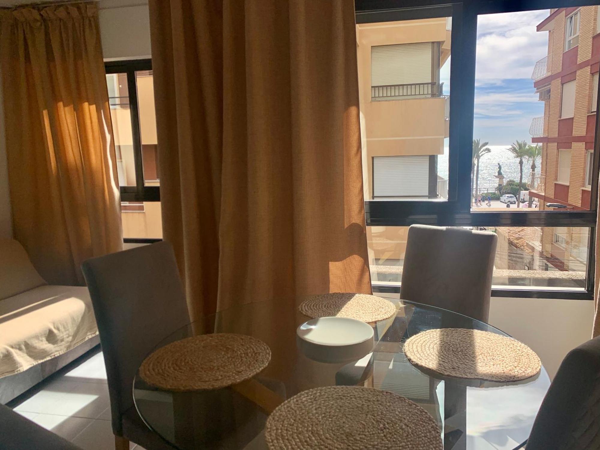 Schoene Wohnung In Zentrum Von Torrevieja Exterior foto